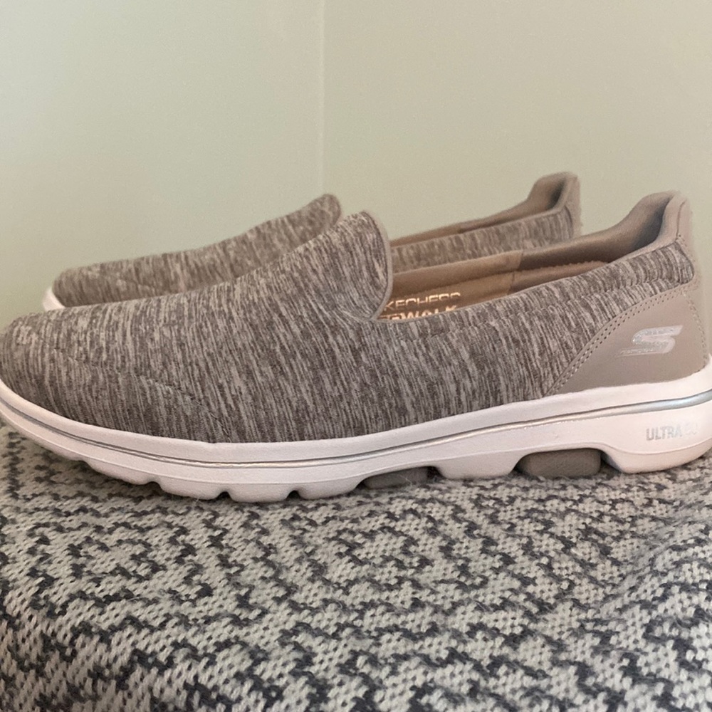Skechers air cooled shoes womens sizes 10